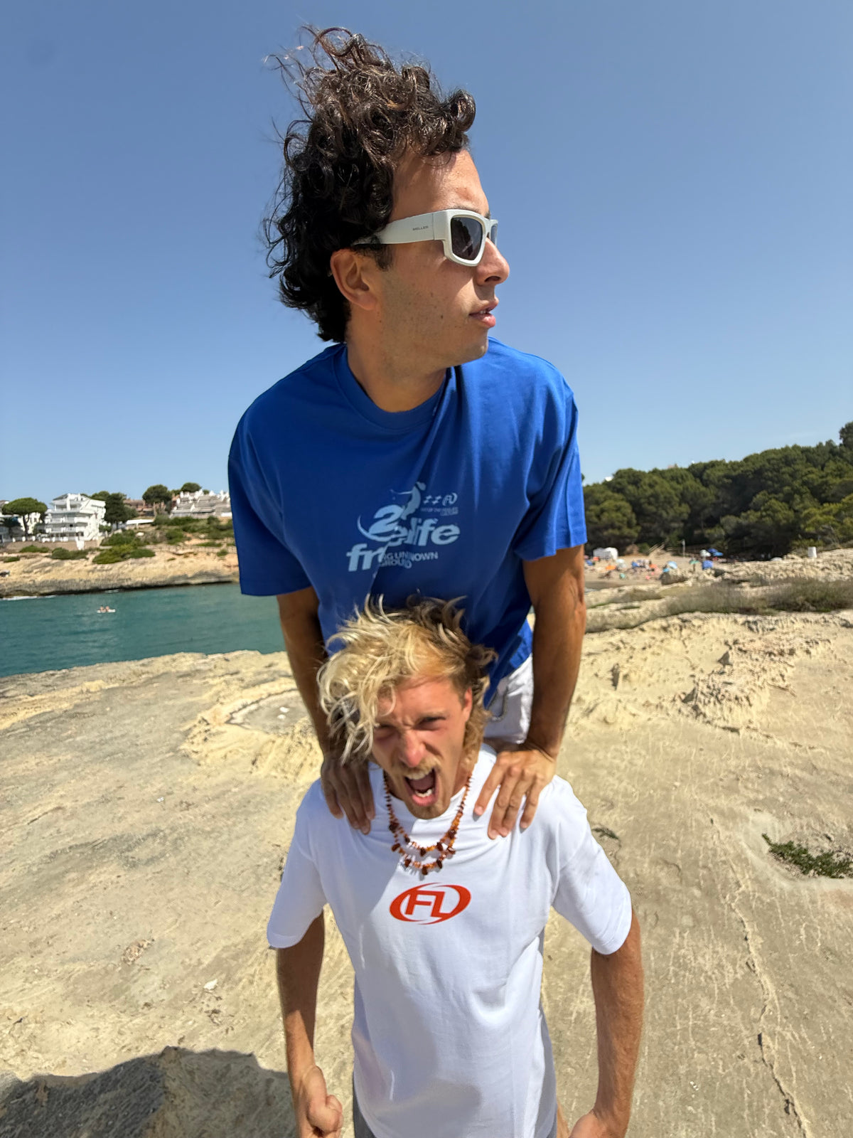 22 Tee