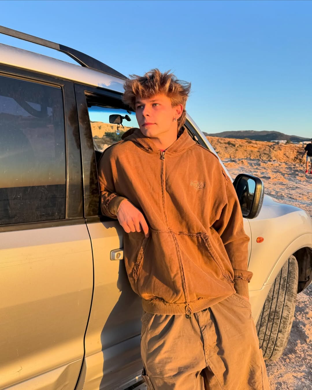 Zipper Hoodie - Brown